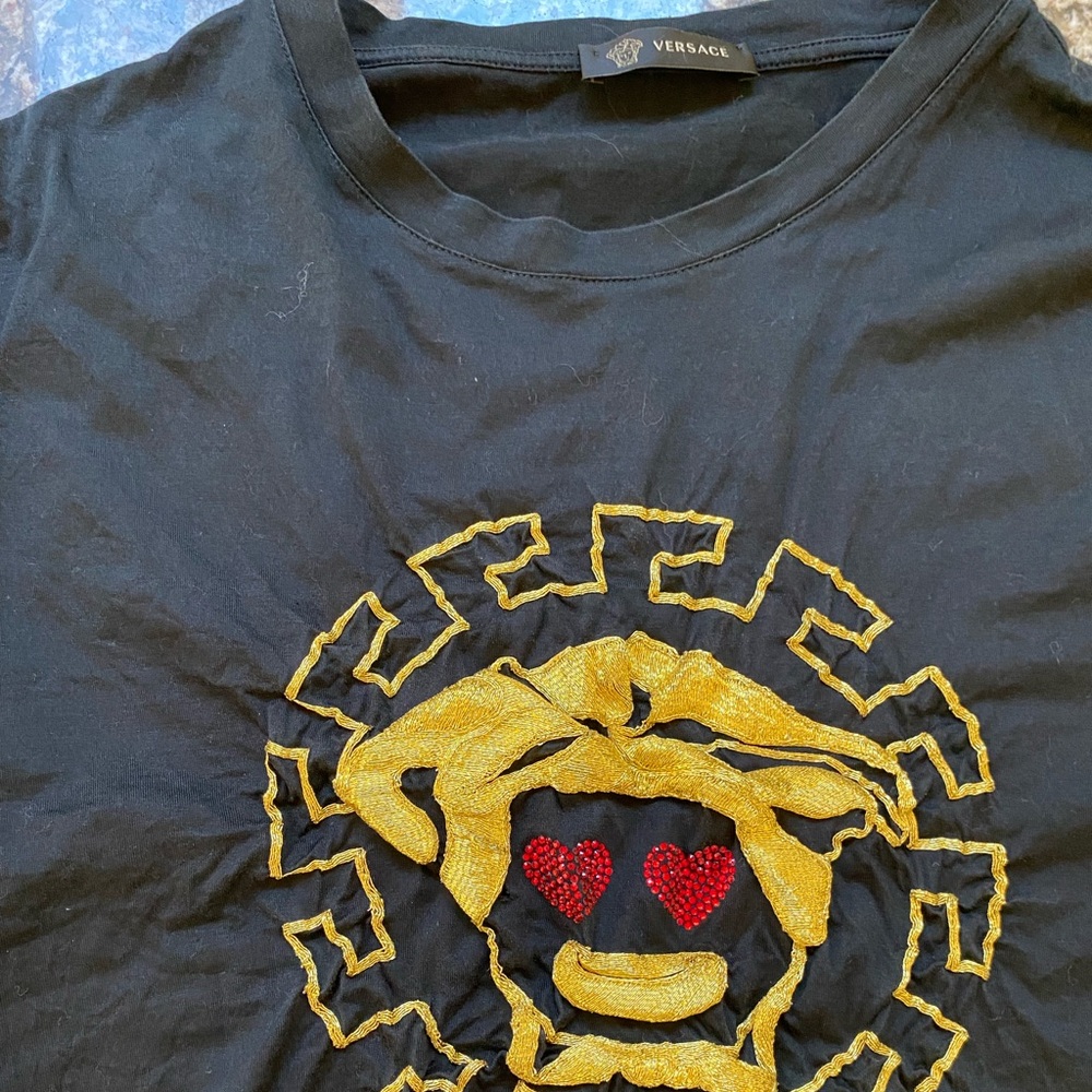 Versace Medusa Emoji Heart Eyes Black T-Shirt, Men’s XS or Women’s M